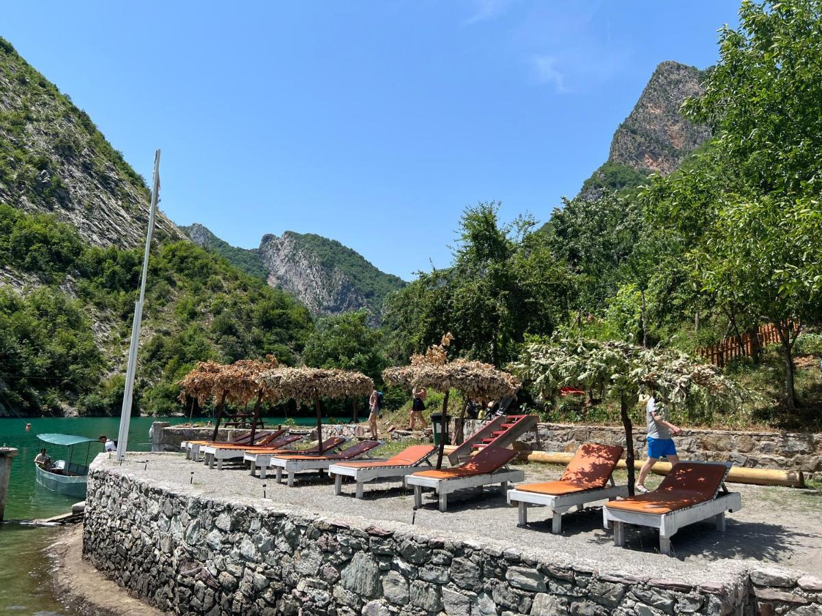 Neomalsore Agrotourism, Komani Lake Hotel Exterior photo